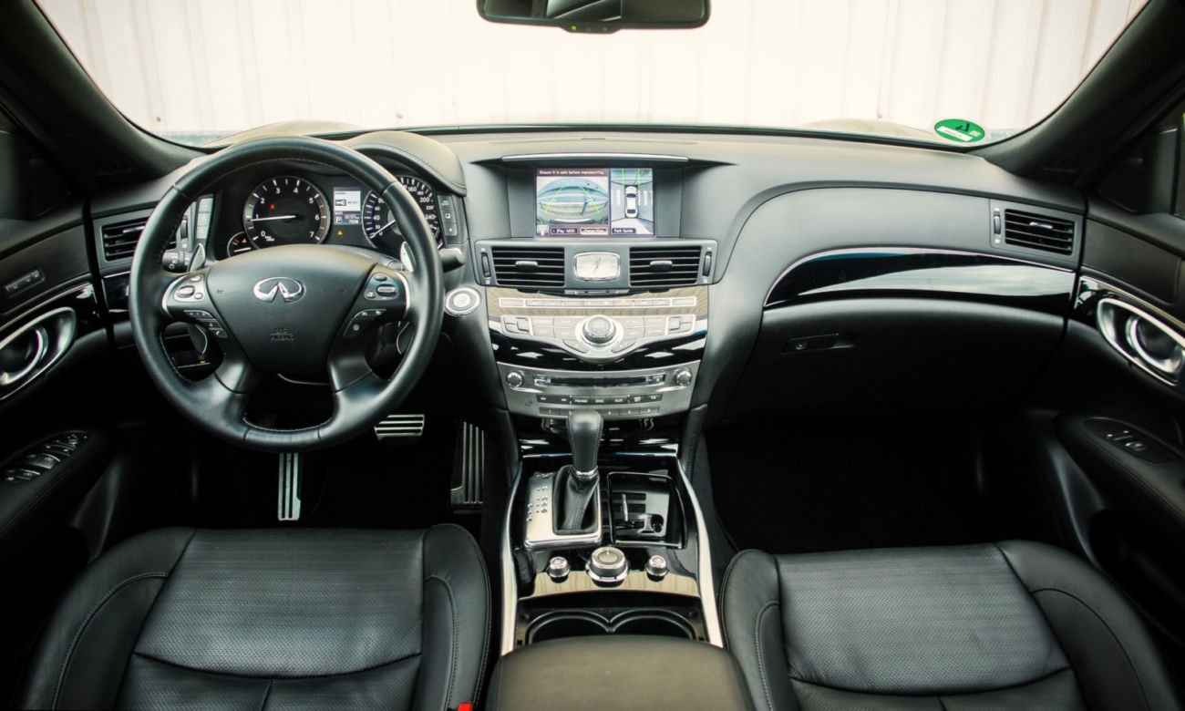 Infiniti Q70 2.2d Sport Tech