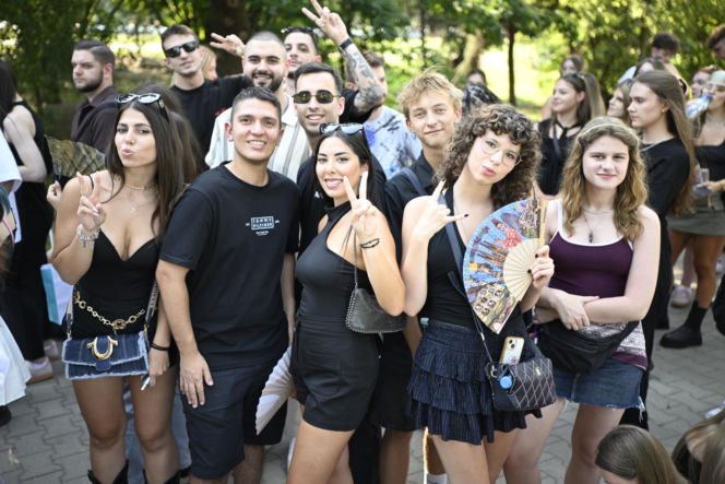 Drugi koncert The Weeknd w Warszawie. Najwierniejsi fani nie przestraszyli się morderczego upału. Znajdź się na zdjęciach