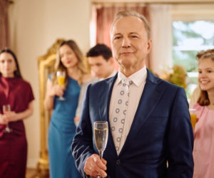 Na Wspólnej, odcinek 4174: Prowokacja Kaliny w dniu ślubu kończy się dramatycznym upadkiem ze schodów - ZDJĘCIA