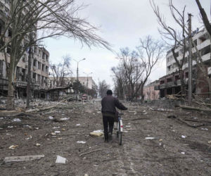 Blokada Mariupola jak oblężenie Leningradu. Ludzie już jedzą psy, wtedy był kanibalizm