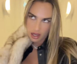 Aryna Sabalenka z głębokim dekoltem