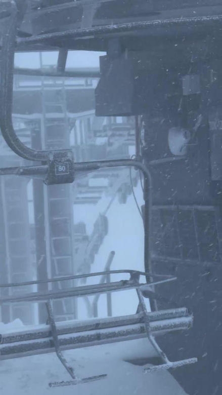 Śnieg sypnął na Kasprowym Wierchu