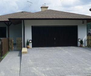 Murator D30 Przyjazny - projekt na wąską działkę a jego realizacja