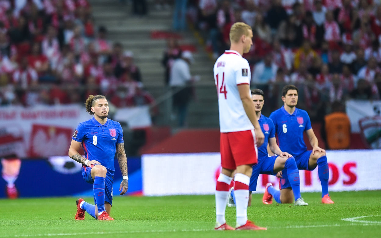 Angielscy piłkarze klękali na Stadionie Narodowym