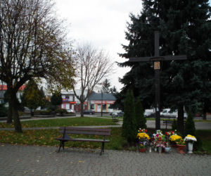 To jedno z najpiękniejszych miast w województwie łódzkim. Kiedyś było związane z Krakowem