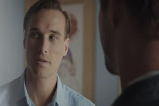 M jak miłość, odcinek 1900. Marcin (Mikołaj Roznerski), Olek (Maurycy Popiel)