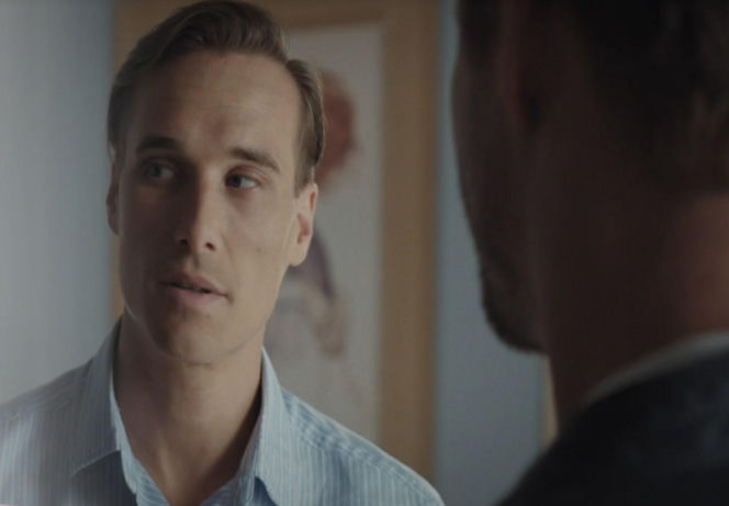 M jak miłość, odcinek 1900. Marcin (Mikołaj Roznerski), Olek (Maurycy Popiel)