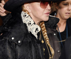 Zaniedbana Madonna biega po paryskich ulicach