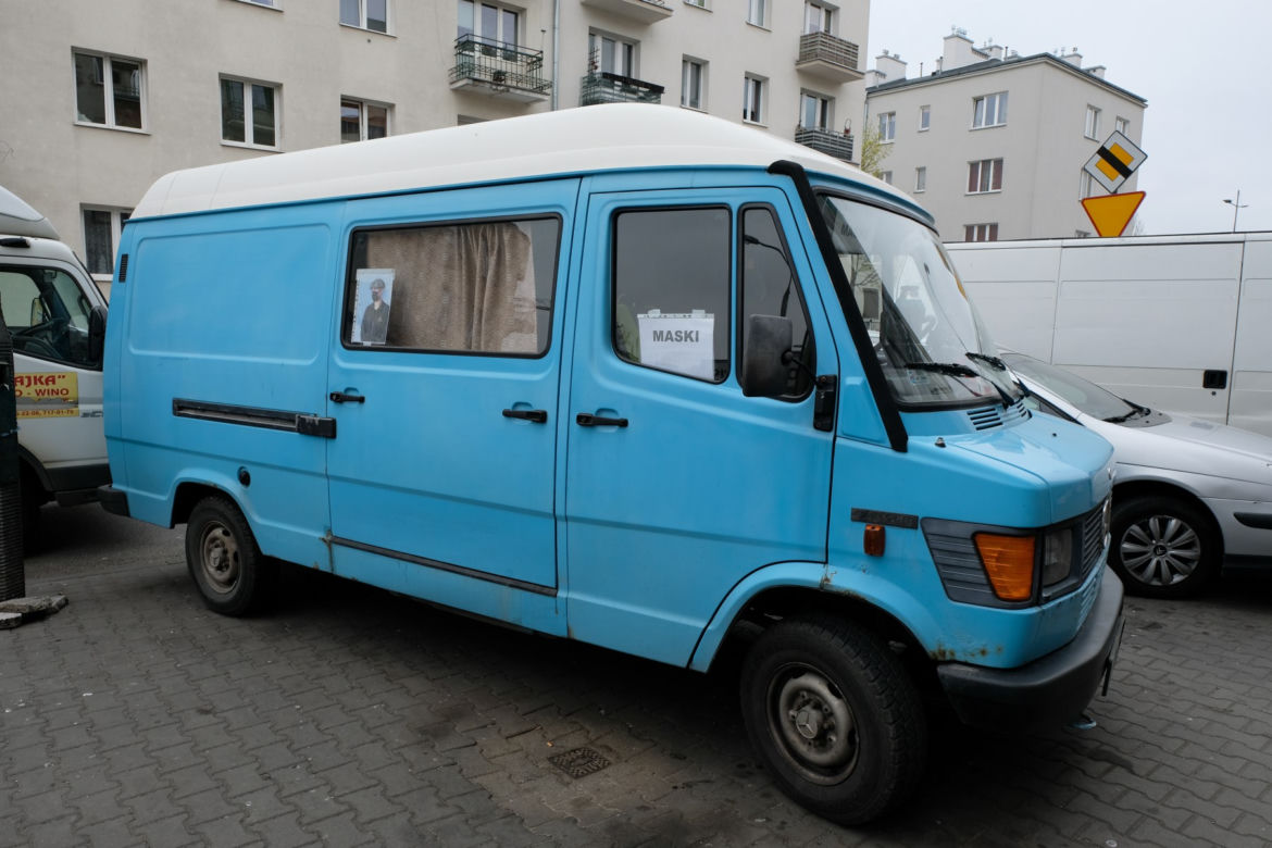 Maseczkowy obłęd na bazarach