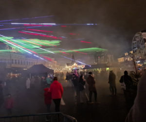 Rzeszów. Pokaz laserowy na Rynku [ZDJĘCIA]