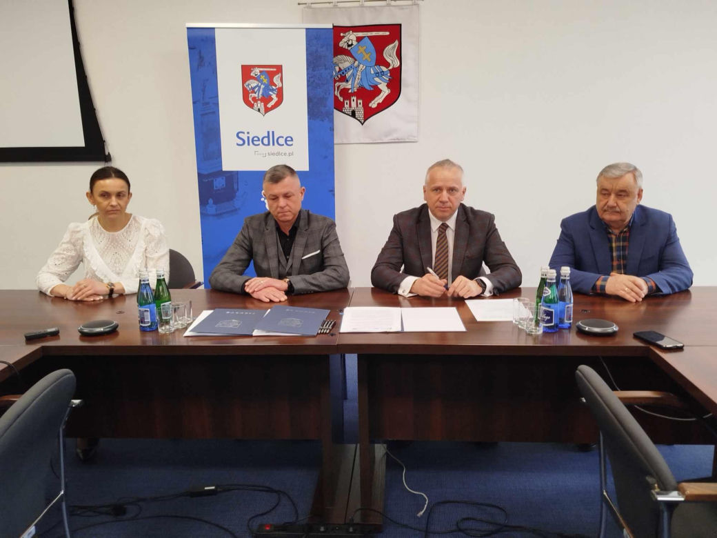 Umowa na realizację inwestycji „Budowa drogi dla rowerów z OZE" została podpisana 14 marca 2025