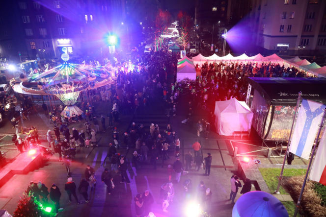 Manufaktura Świętego Mikołaja z Tomaszem Karolakiem w roli Świętego Mikołaja