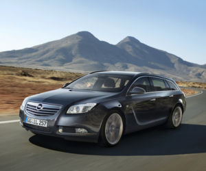 Opel Insignia Sports Tourer, model 2011