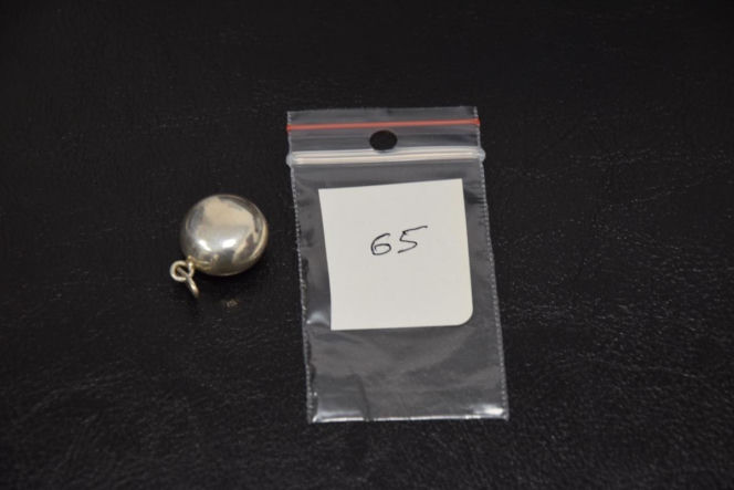 Rozpoznajesz te błyskotki? Policja poszukuje właścicieli bizuterii i kosztowności