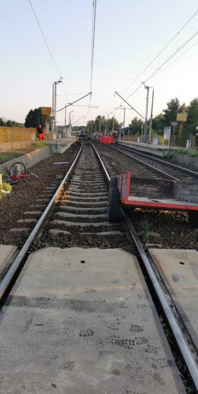 Wypadek na przejeździe kolejowym w Jackowie