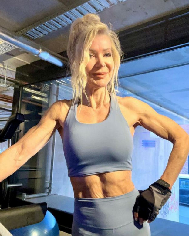 Fit Babcia - Lesley Maxwell  
