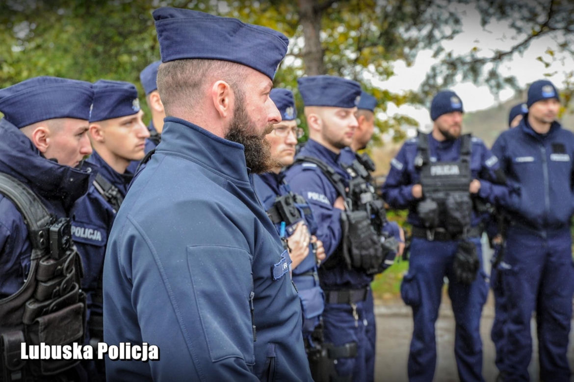 Wielka akcja poszukiwawcza w Gorzowie. 30-latek zniknął po wyjściu z komendy policji [ZDJĘCIA].