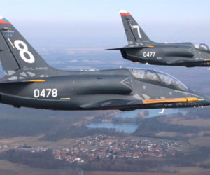 Czeskie samoloty L-159 nie dla Ukrainy. Polityczna burza w Pradze - premier kontra generał