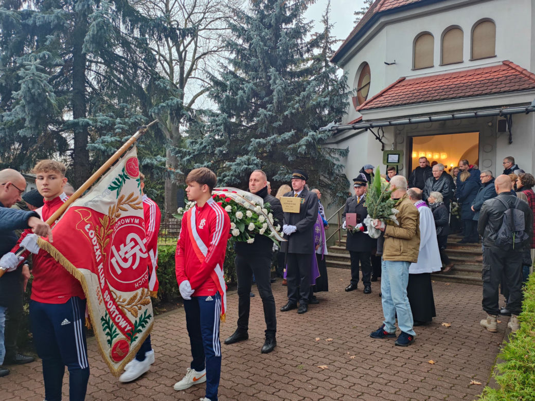 Pogrzeb Igora Sypniewskiego. Tłumy na ostatnim pożegnaniu byłego piłkarza