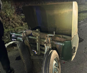 Poważny wypadek na Dolnym Śląsku! Samochody zderzyły się z ciągnikiem, są ranni