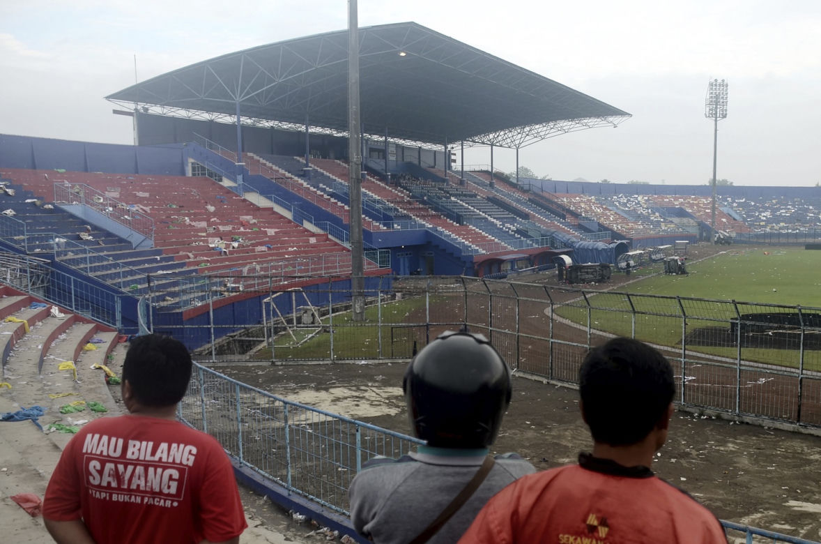 Indonezja. 130 osób nie żyje, wielu rannych. Dantejskie sceny na meczu