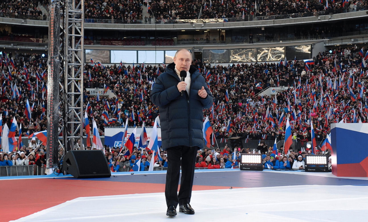 Putin pokazał się w kurtce Loro Piana. Chwilę później producent wycofał się z Rosji!
