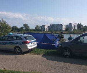 Kraków: Z Wisły wyłowiono ciało mężczyzny [ZDJĘCIA]