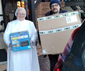 Pomoc humanitarna dotarła Żółkwi. Doktor Dominik Szulc już planuje kolejny wyjazd