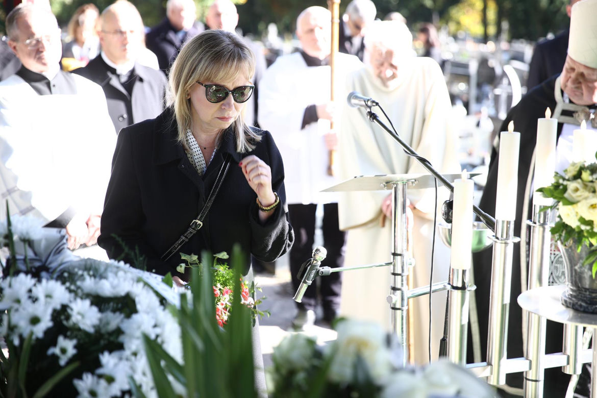 Pogrzeb Stanisława Radwana, dramatyczne sceny na cmentarzu. Emocje wzięły górę