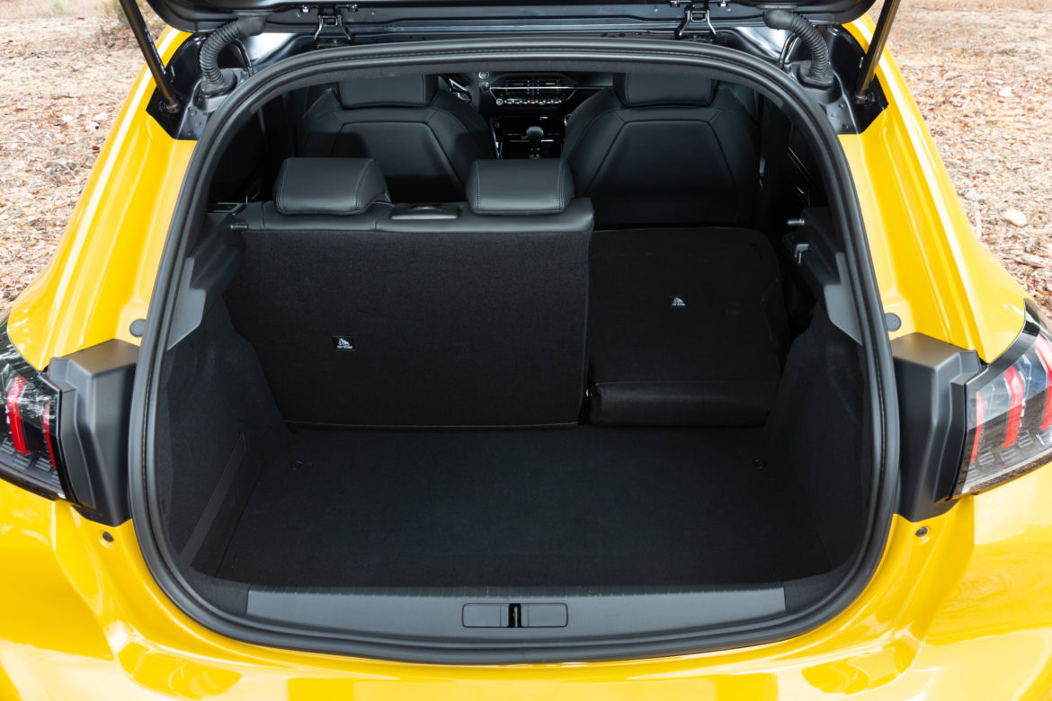 Peugeot 208 - wnętrze