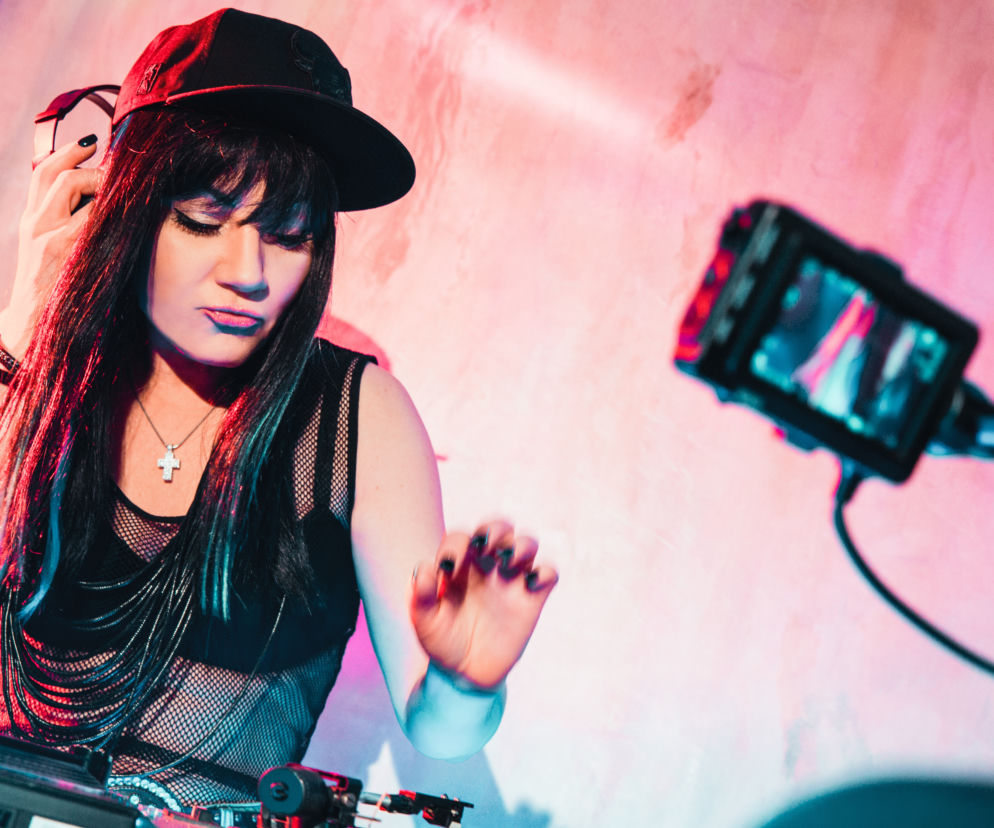 SHAZZA ZOSTANIE DJ-KĄ