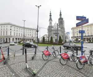 Zamkną plac Zbawiciela? Działacze chcą zrobić z ronda deptak