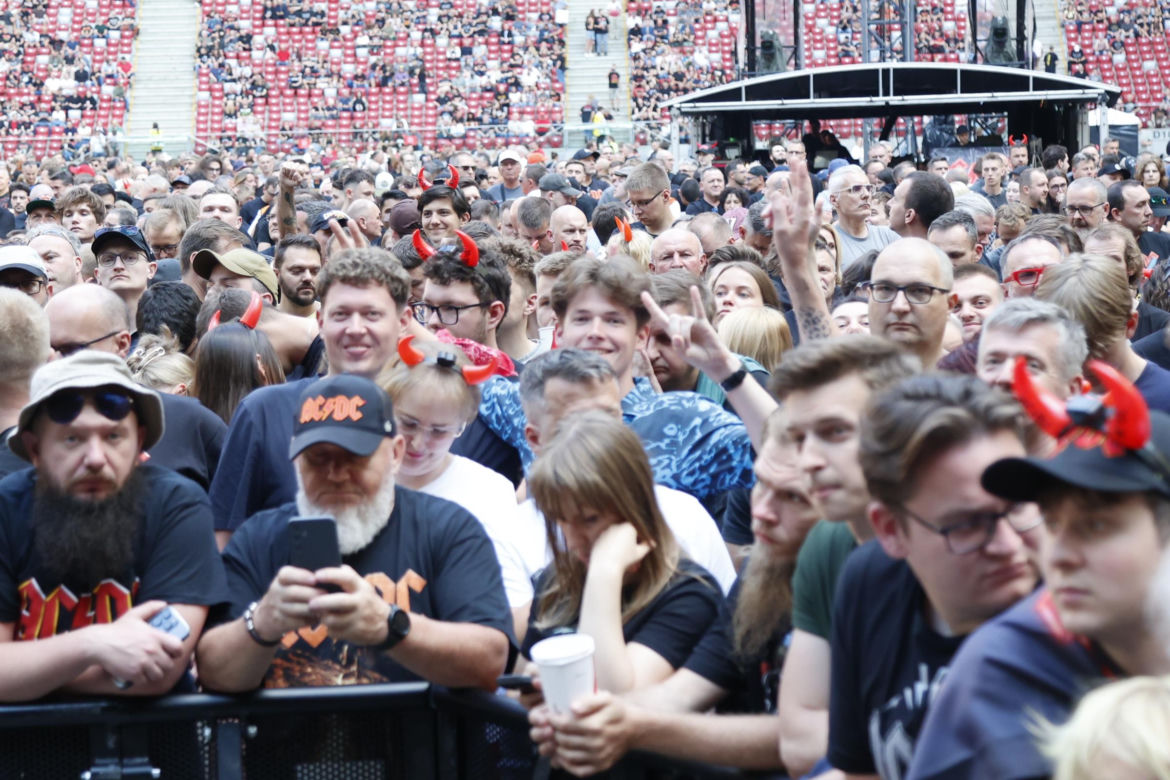 Koncert AC/DC w Warszawie (4.07.2025) - część pierwsza. Organizatorem koncertu jest Live Nation