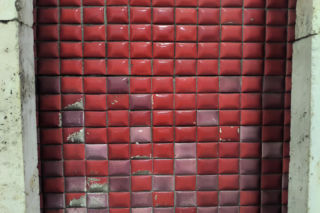 PKP S.A. nie remontuje cennych dzieł Fangora. Niszczeją pod ziemią mimo starań konserwatora