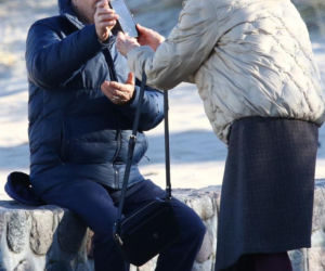 Stefan Friedmann z żoną na spacerze