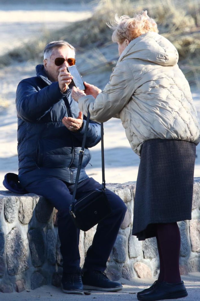 Stefan Friedmann z żoną na spacerze