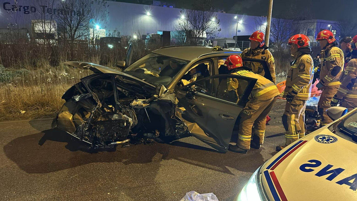 Karambol w Warszawie! 5 aut rozbitych, są ranni
