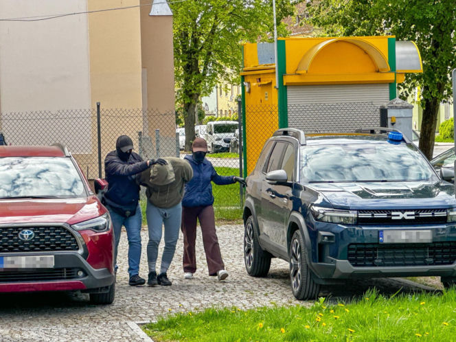 Gonili 13-latka na bagno, dziś sami trafili do aresztu