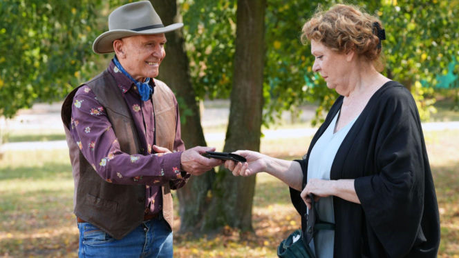 Barwy szczęścia odc. 3327. Józefina Rawiczowa (Elżbieta Jarosik), Tolek Koszyk (Marek Siudym)