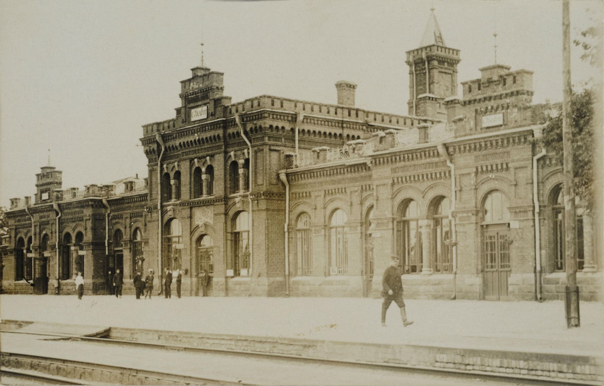 Dworce kolejowe w woj. lubelskim 100 lat temu