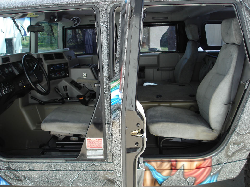 Hummer H1 koszykarza Dennisa Rodmana