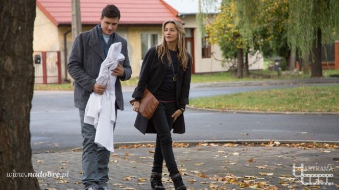 	Na dobre i na złe odc. 579. Hana Goldberg (Kamilla Baar), Krzysztof Radwan (Mateusz Damięcki)