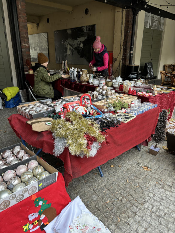 Targ Staroci – Masztalarnia
