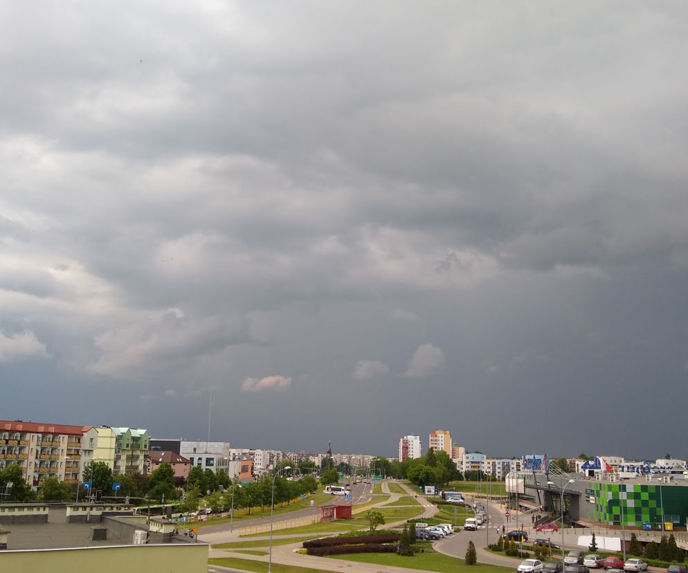 Burza z gradem w woj. podlaskim. IMGW wydało ostrzeżenie