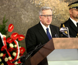 Bronisław Komorowski dorabia do emerytury. 11 tys. zł to dla niego za mało