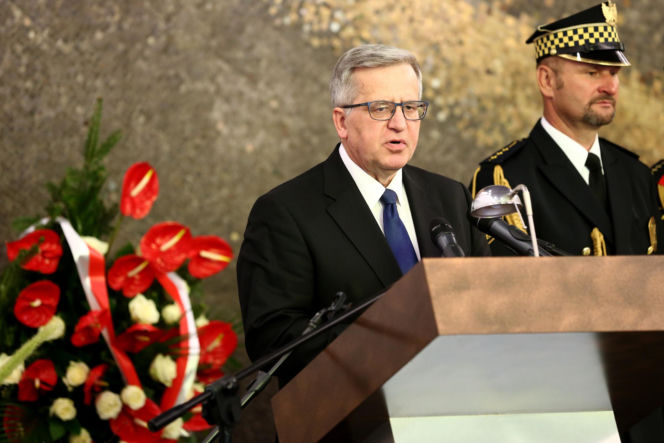 Bronisław Komorowski dorabia do emerytury. 11 tys. zł to dla niego za mało