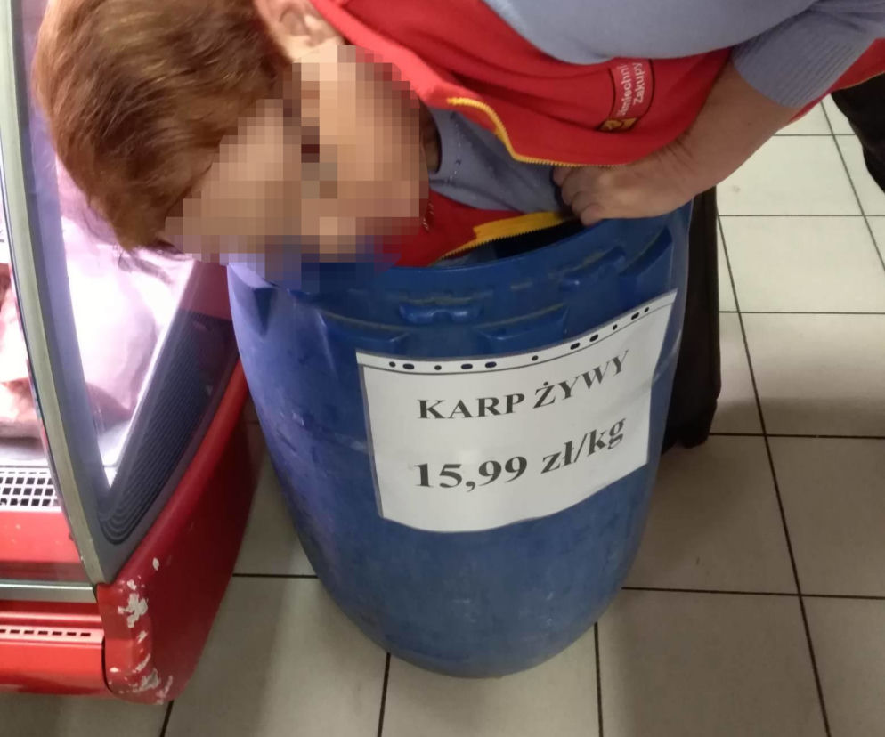Ocenzurowane zdjęcie kierownik sklepu pojawiło się na lokalnej grupie na fejsbuku