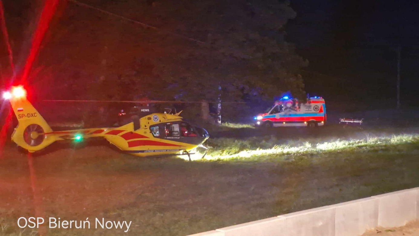 Tragiczny wypadek w Bieruniu. Nie żyje 19-latek i jego 30-letni kolega. 32-latek walczy o życie w szpitalu