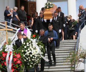 Tragicznie zmarłego kierowcę pożegnał sznur ciężarówek. Pogrzeb Roberta S.
