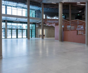 Nowoczesny gmach dla studentów UwB. Uczelnia planuje kolejne inwestycje